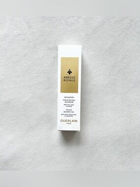 GUERLAIN Abeille Royale Serum Box in White and Gold